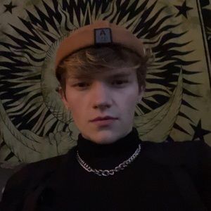 Meet your Posher, Kyle